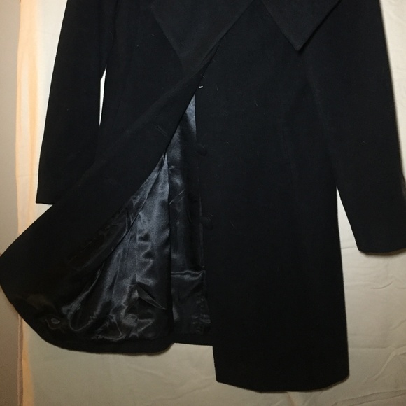 Two Star Dog Black Coat - Picture 3 of 4
